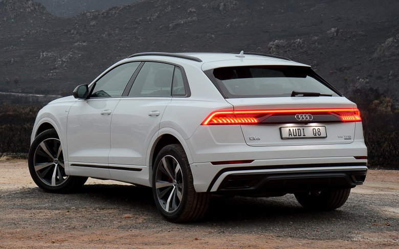 Audi q 8 s line