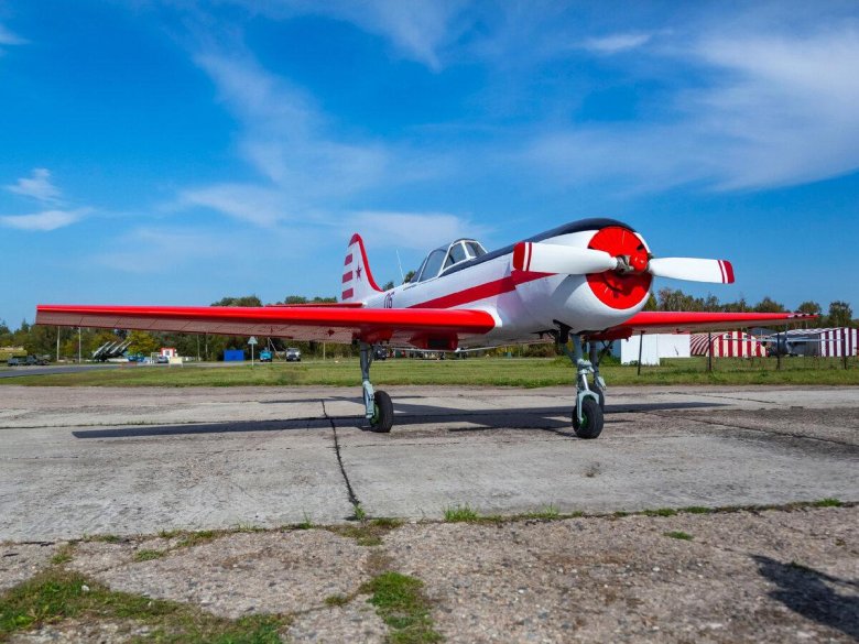 Самолет як 52