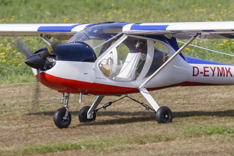 Самолет легкомоторный