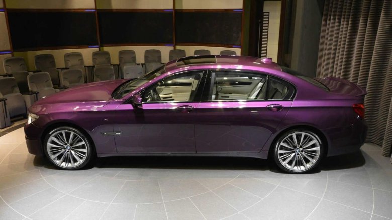 Фиолетовый bmw xdrive 760