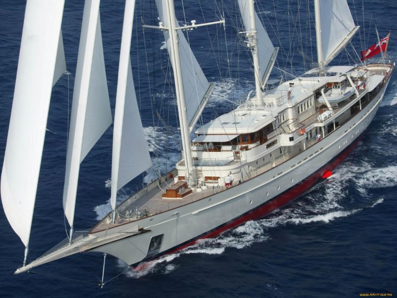 Парусная яхта athena