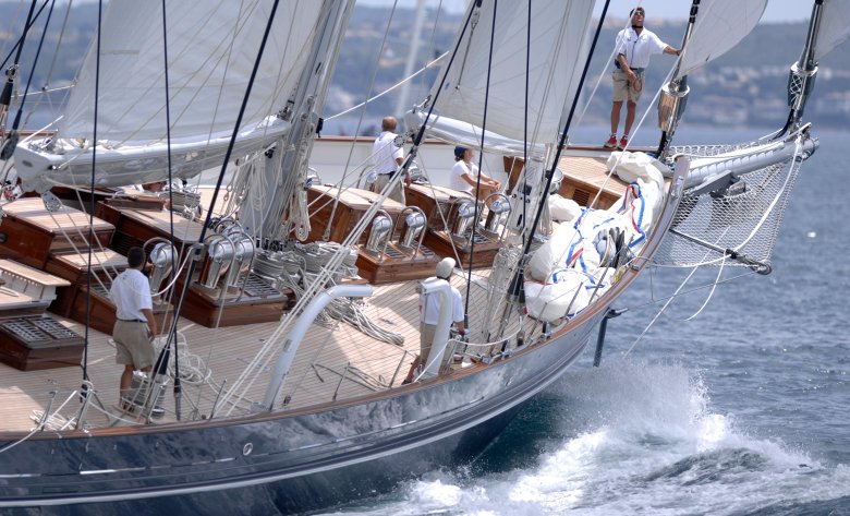 Роял хусман яхта метеор