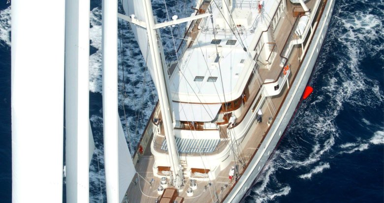 Парусная яхта athena (90 метров)