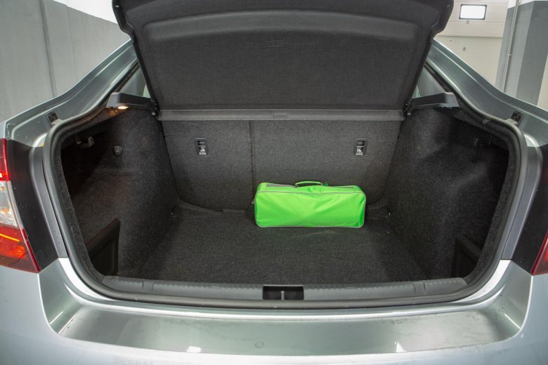 Багажник шкода рапид 2020