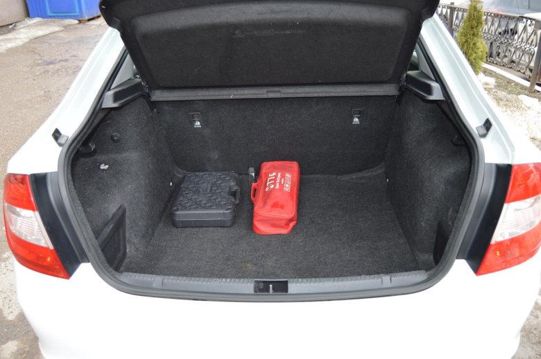 Шкода рапид лифтбек