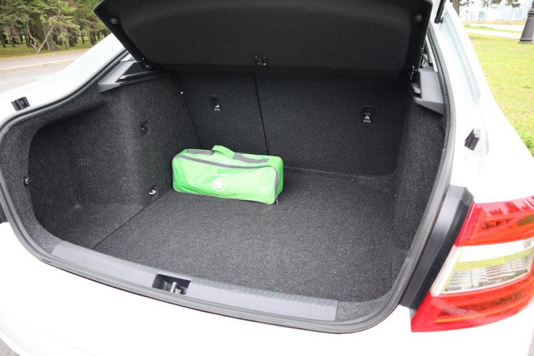 Skoda octavia 2019 багажник