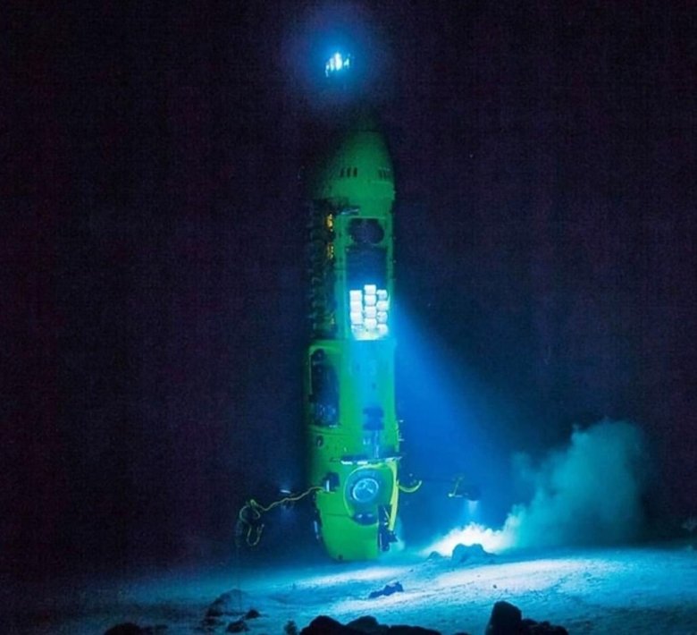 Deepsea challenger батискаф