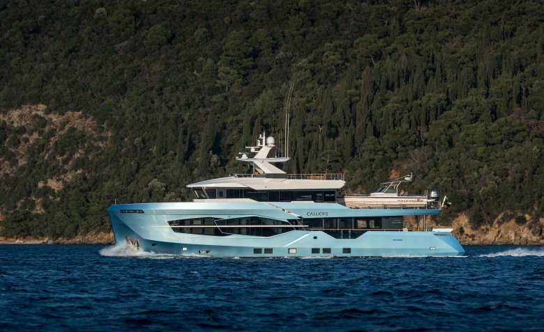 Charter yacht