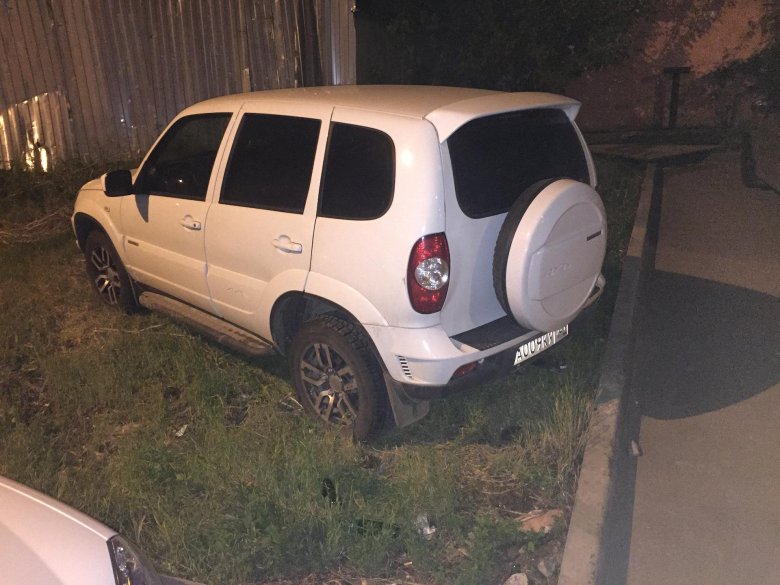 Белая нива шевроле