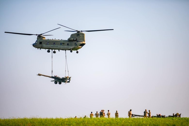 Вертолет чинук