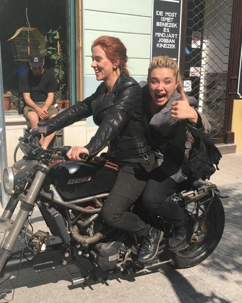 Scarlett johansson black widow