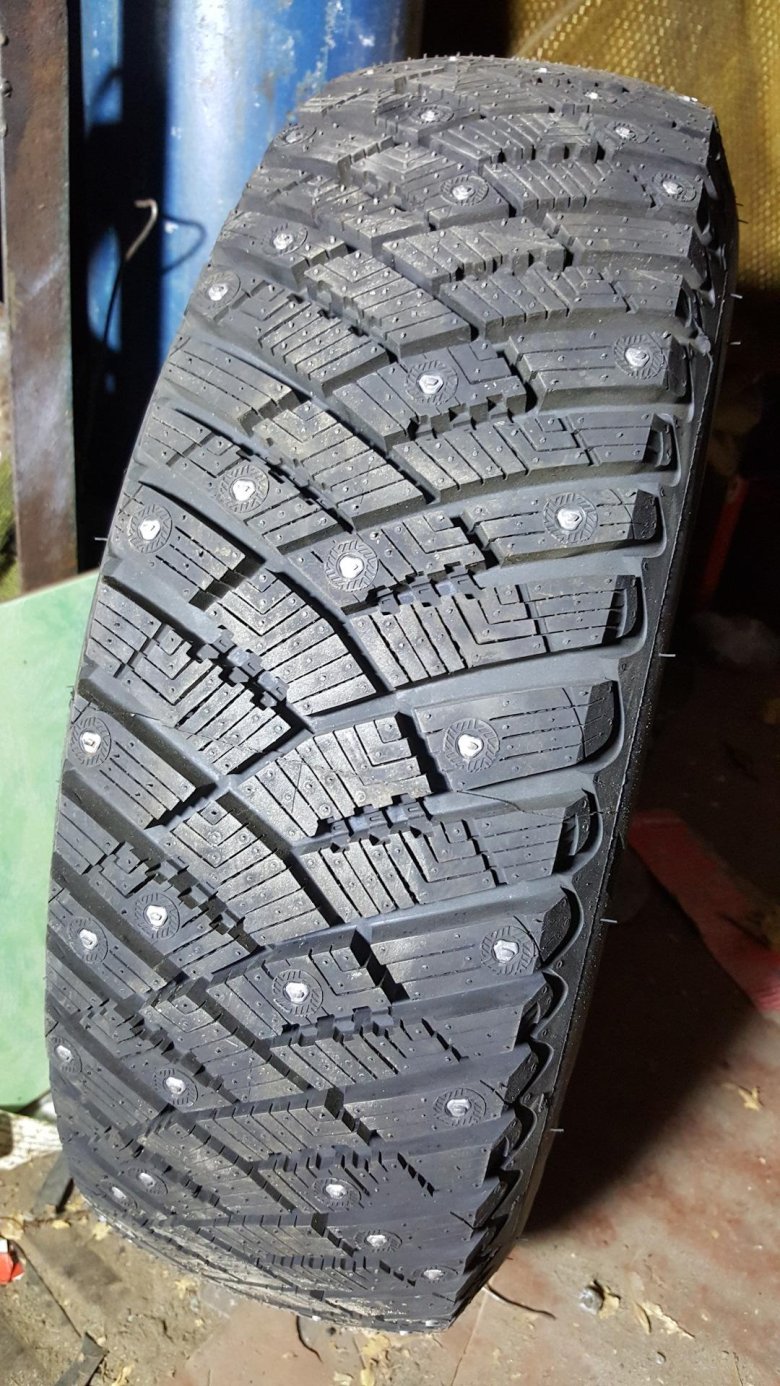 Goodyear ultragrip ice arctic 195/65 r15 95t xl