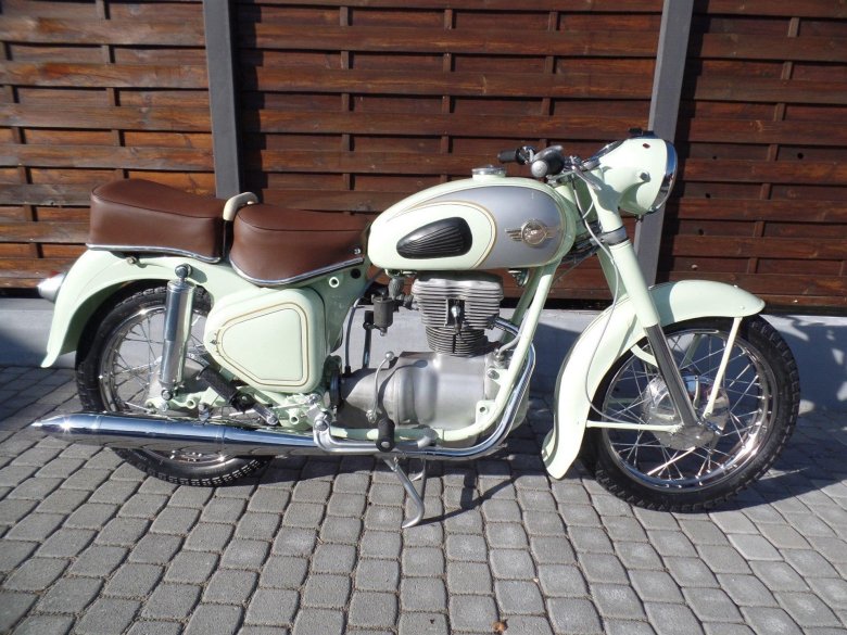 Мотоцикл панония 1960г.в