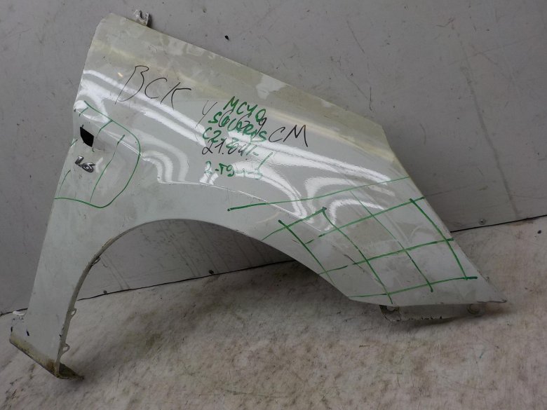 Переднее правое крыло