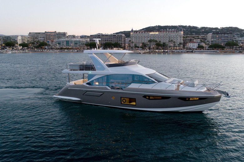 Яхта azimut grande 27 metri