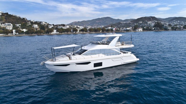 Катер яхта