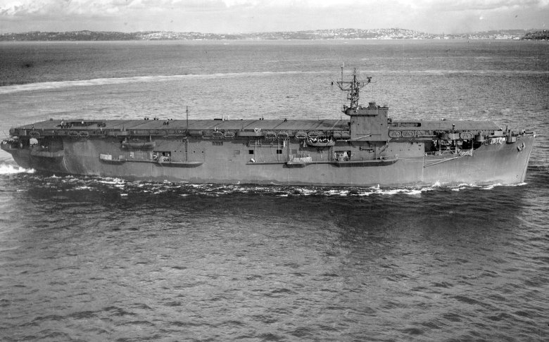 Эскортный авианосец боуг