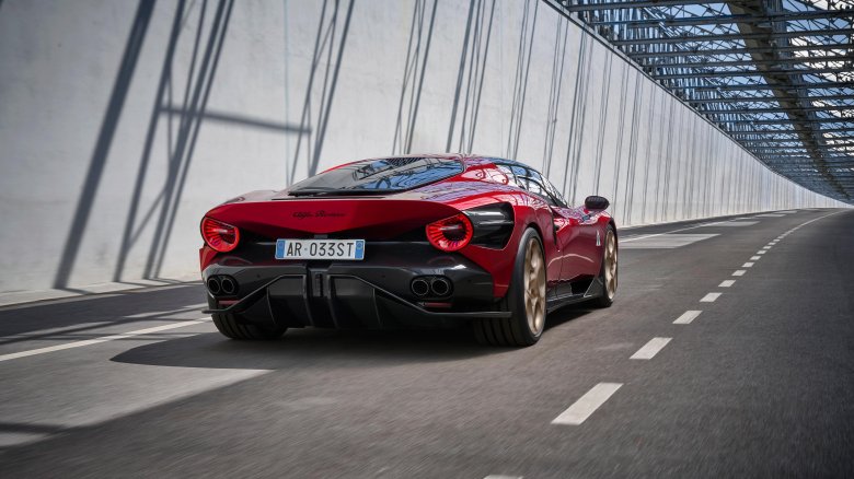 Alfa romeo 33 stradale 2023