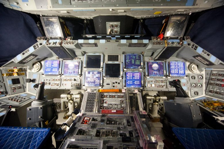Space shuttle кабина