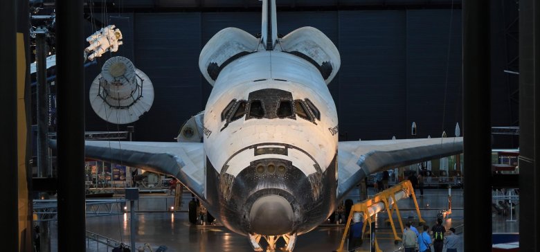 Space shuttle discovery