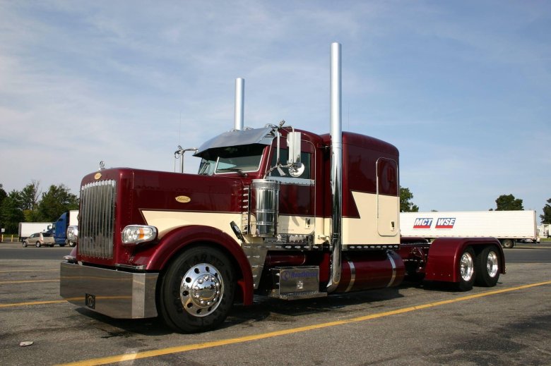 Американский грузовик peterbilt