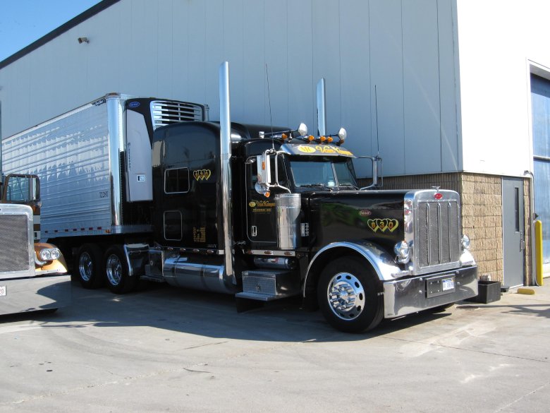 Кенворт петербилт фредлайнер