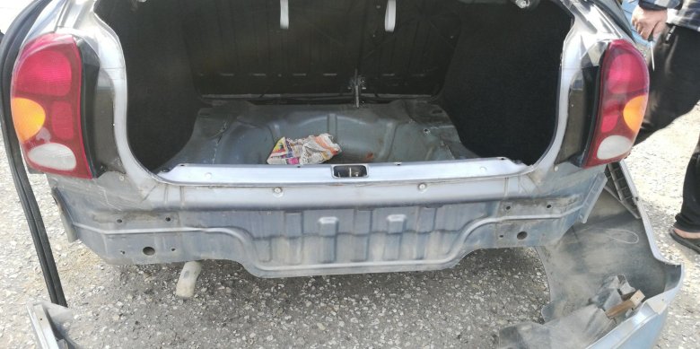 Шевроле ланос вода в багажнике