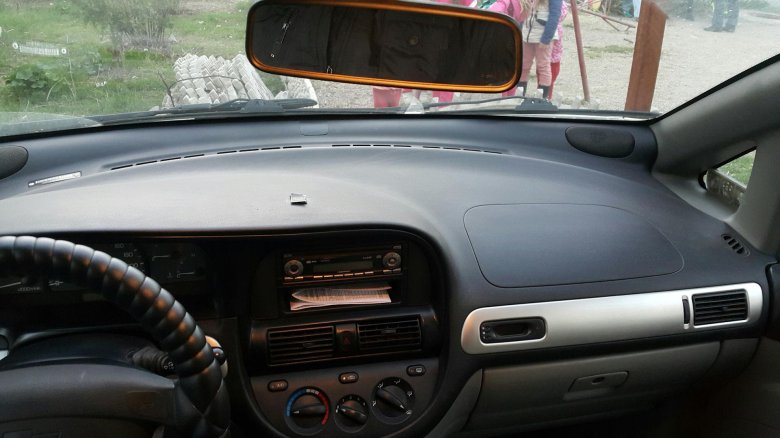 Магнитола в машине