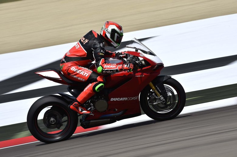 Superbike racing