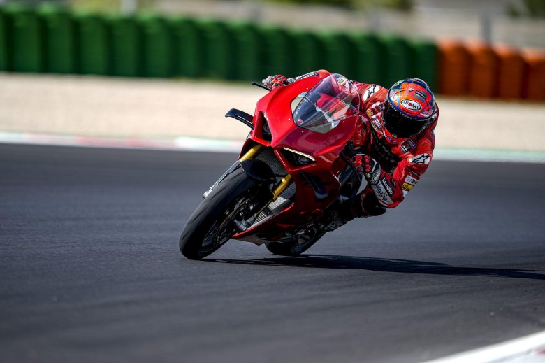 Ducati panigale v 4 s