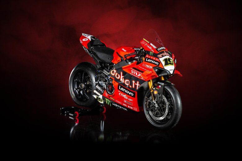 Гоночный мотоцикл дукати