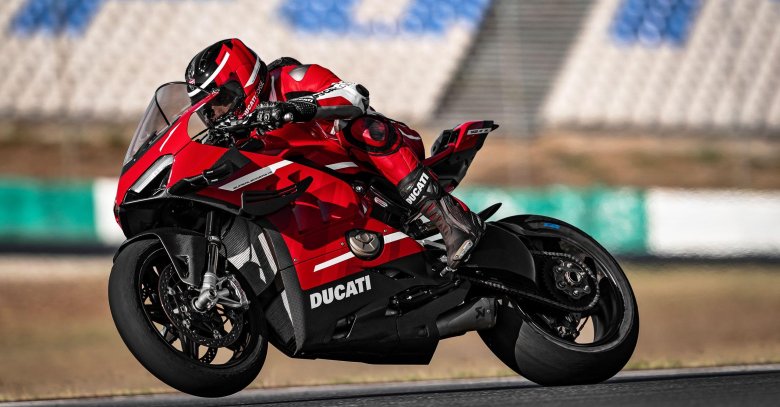 Ducati superleggera v 4