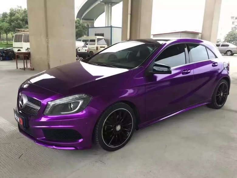 Фиолетовый мерседес амг