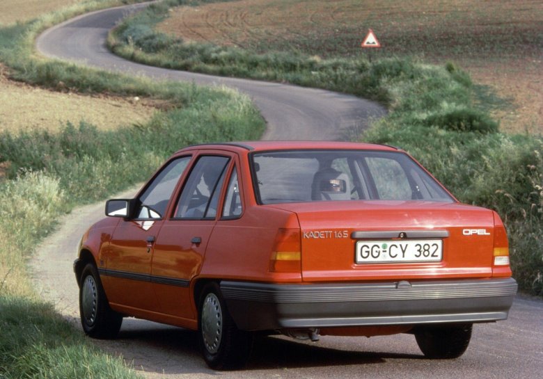 Опель кадет 1984 седан