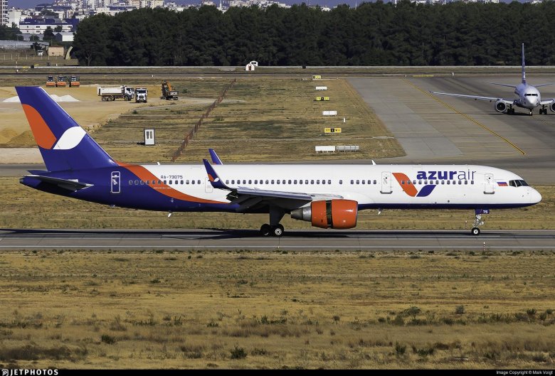 Боинг 757 азур эйр