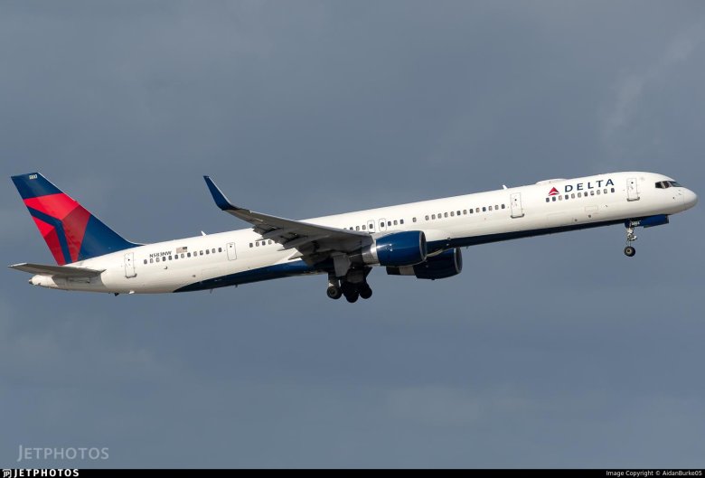 Delta airlines 757-200