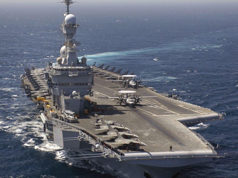 Авианосец франции