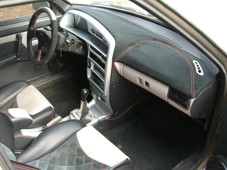 Обтянутая панель ваз 2114