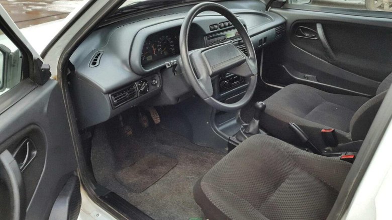 Черный салон ваз 2114