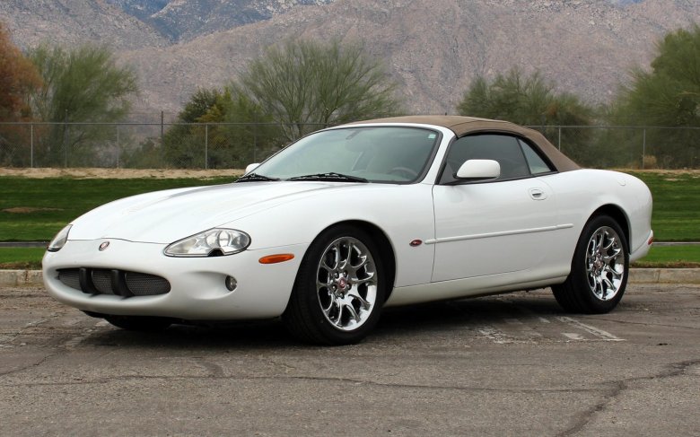Ягуар xkr 2000
