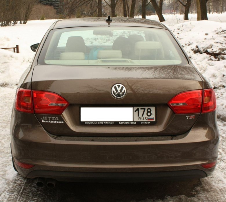 Volkswagen jetta 6 вид сзади