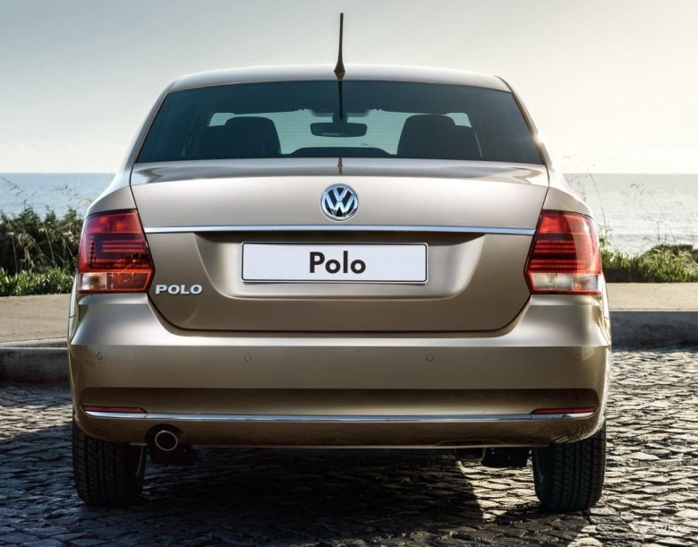 Volkswagen polo sedan 2015