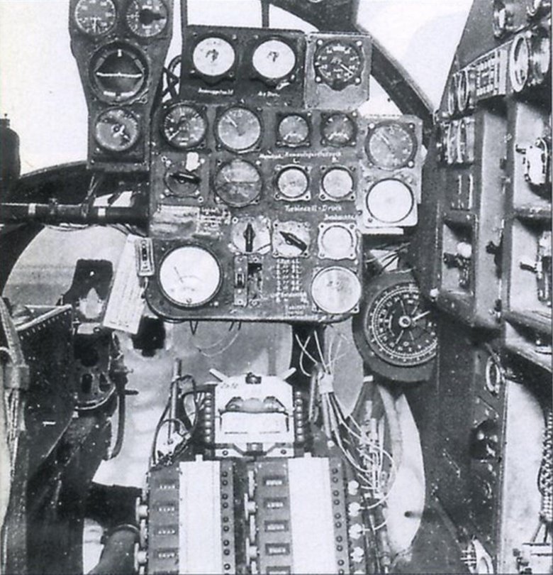 Кабина самолета