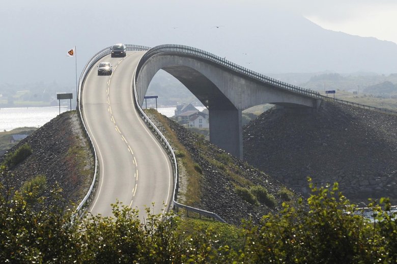 Мост атлантик роуд норвегия