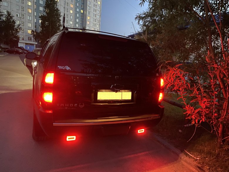 Chevrolet tahoe 900 задние фонари