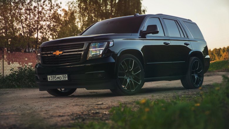 Chevrolet tahoe 2015 черный
