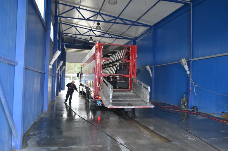 Мойка грузовых автомобилей