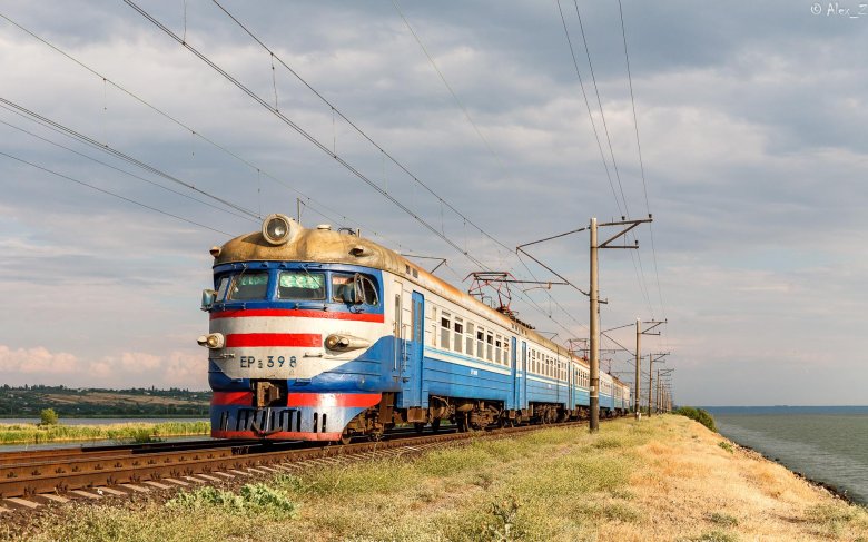 Электропоезд эр1 крым
