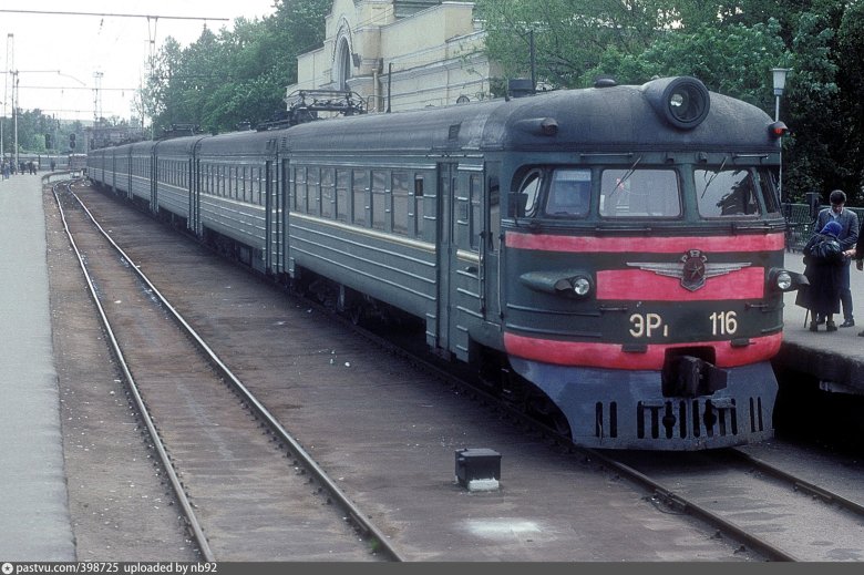 Эр 2 электропоезд