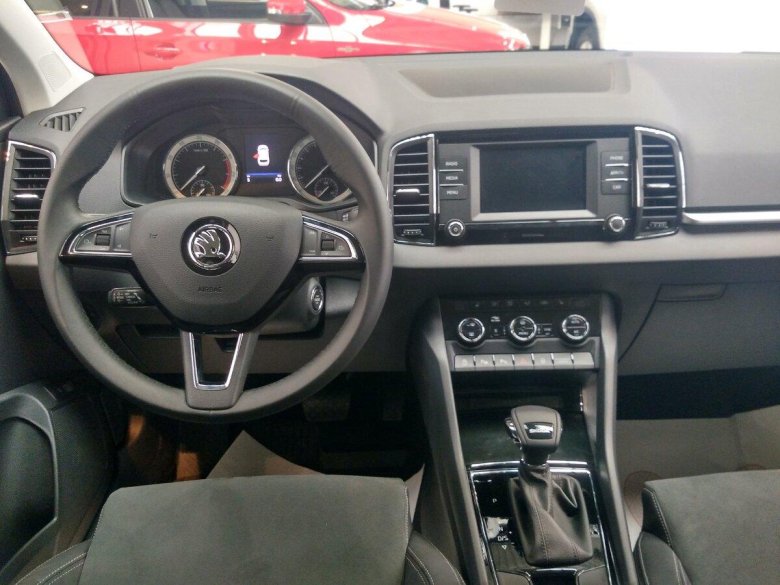 Skoda karoq style 1.4 ат
